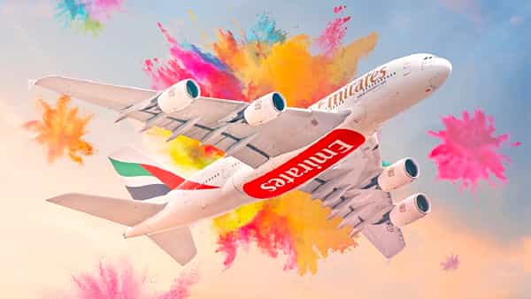 Holi Celebrations: ఆకాశంలో హోలీ.. విమానంలో సంబరాలు.. అదిరింది..