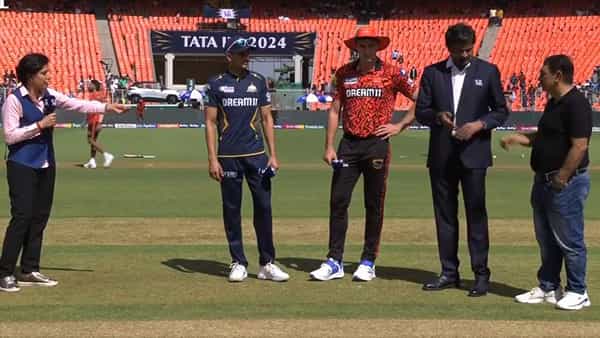 SRH vs GT: టాస్ గెలిచిన సన్రైజర్స్ హైదరాబాద్.. జోరు కొనసాగేనా? ప్లేయింగ్ 11 ఇదే..