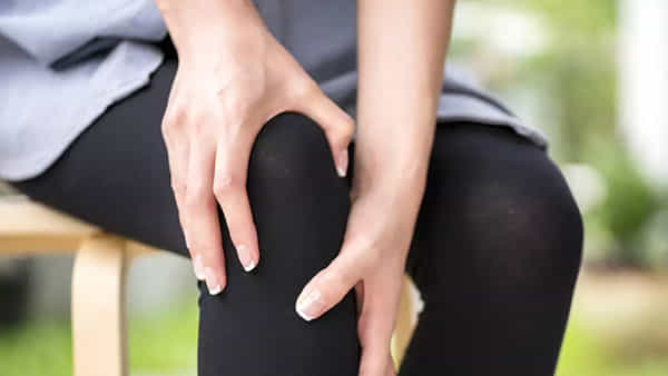 Lifestyle: కీళ్ల నొప్పులు వేధిస్తున్నాయా.? వెంటనే ఈ ఫుడ్ను మానేయండి..