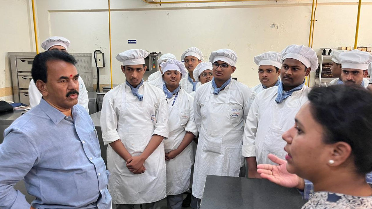 Hyderabad: పర్యాటక రంగంలో తెలంగాణను దేశంలోనే  అగ్రగామిగా తీర్చిదిద్దుతాం : మంత్రి జూపల్లి