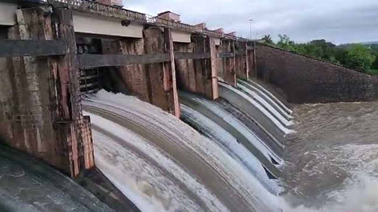 Telangana: జలమో రామచంద్రా.. ఎండుతున్న ఎల్లంపల్లి, ఖాళీ అయిన కడెం