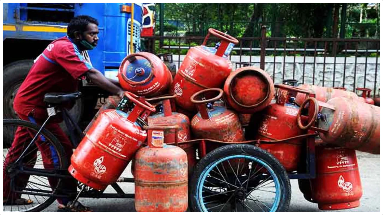 Gas Cylinder Rules: మీరు గ్యాస్ సిలిండర్ కొనుగోలు చేస్తున్నారా? ఇవిగో కొత్త నిబంధనలు!