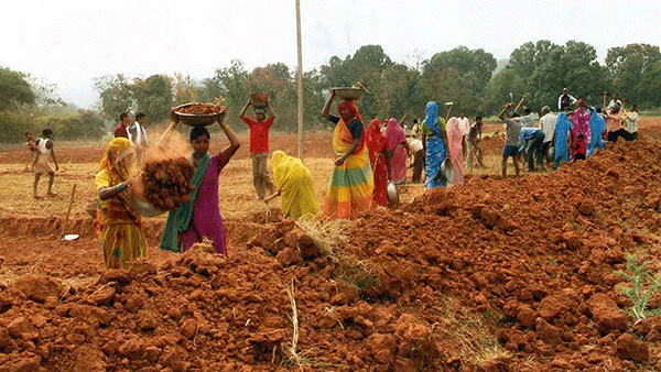 MGNREGA Wage Rates: గుడ్ న్యూస్.. గ్రామీణ ఉపాధి హామీ పథకం కూలీ పెంపు