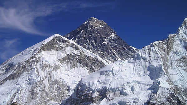 Mount Everest: ప్రపంచంలోనే అత్యంత ఎత్తైన శ్మశానవాటిక ఎవరెస్ట్ పర్వతం! రీజన్ ఏమిటంటే..