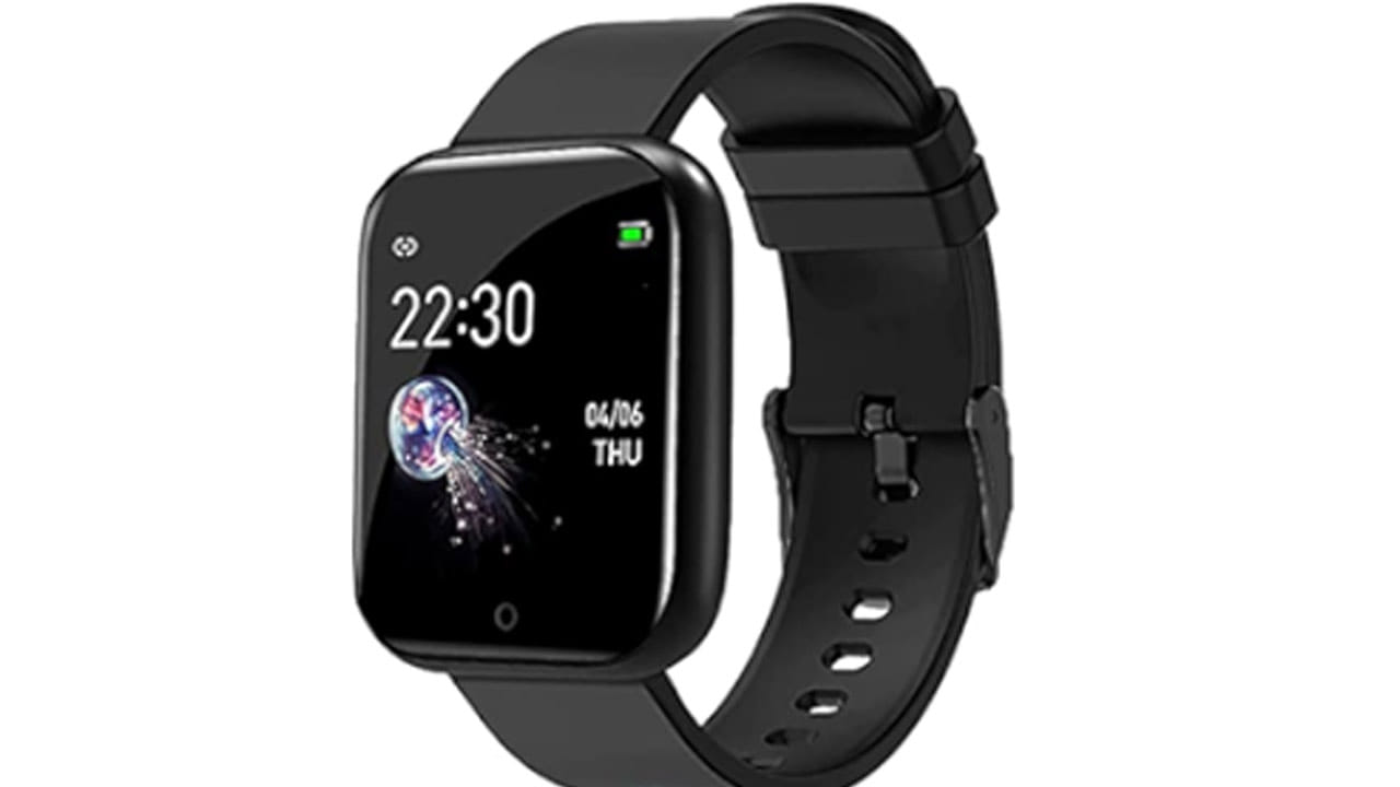 MOVCTON M1: ఈ వాచ్ను చిన్నారులతో పాటు పెద్దలు కూడా ఉపయోగించుకోవచ్చు. రూ. 500లో అందుబాటులో ఉన్న ఈ వాచ్లో మంచి ఫీచర్లను అందించారు. 1.33 ఇంచెస్తో కూడిన స్క్రీన్ను ఇందులో అందించారు. ఇందులో హార్ట్రేట్, బ్లడ్ ప్రెజర్ వంటి ఫీచర్లను అందించారు.