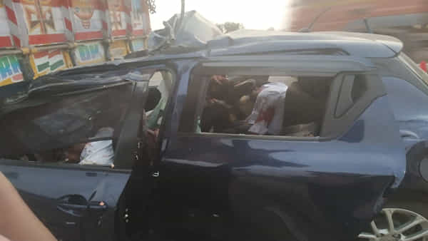 Accident: తిరుమల వెళ్ళి వస్తుండగా ఘోర ప్రమాదం.. ఐదుగురు దుర్మరణం.. మృతులంతా హైదరాబాదీ వాసులు
