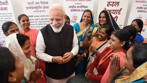 PM Modi: మహిళా సాధికారతకు కేంద్రం చేసింది ఇదే.. వీడియోలు షేర్ చేసిన ప్రధాని మోదీ.