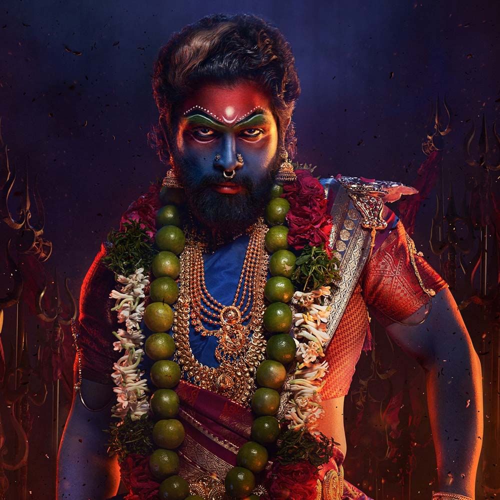  మీరు ఎంతైనా ఊహించుకోండి.. దాన్ని మించే పుష్ప 2 ఉంటుందంటూ ప్రతీ వేడుకలో చెప్తున్నారు సుకుమార్. సాధారణంగా తన సినిమాలపై అంత హైప్ ఇవ్వరు లెక్కల మాస్టారు. కానీ పుష్ప 2పై మాత్రం ఈయన నమ్మకం మామూలుగా లేదు. ఈ చిత్ర షూటింగ్ హైదరాబాద్‌లో జరుగుతుంది. 