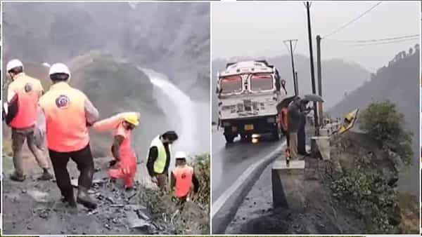 Road Accident: జమ్మూ-శ్రీనగర్ హైవేపై ఘోర ప్రమాదం.. క్యాబ్ కాలువలో పడి 10 మంది దుర్మరణం