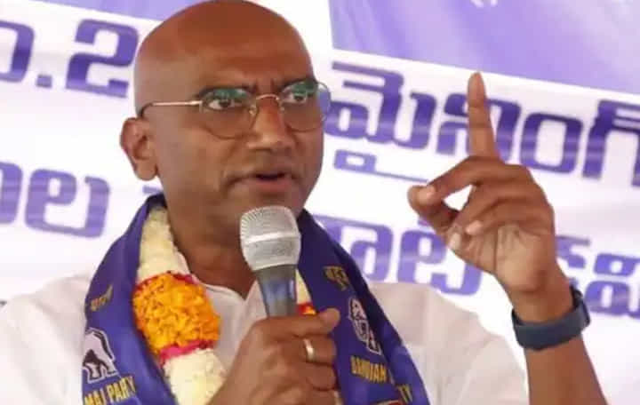 బీజేపీ ఒత్తిళ్లకు తలొగ్గను.. కేసీఆర్తో కలిసి పనిచేస్తా: ఆర్ఎస్ ప్రవీణ్ కుమార్.. బీజేపీ ఒత్తిళ్లకు తలొగ్గను.. కేసీఆర్తో కలిసి పనిచేస్తా: ఆర్ఎస్ ప్రవీణ్ కుమార్..