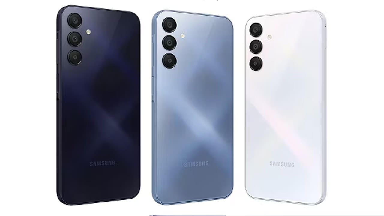 తక్కువ బడ్జెట్లో అందుబాటులో ఉన్న మరో బెస్ట్ ఫోన్ Samsung Galaxy A15 5G. ఈ ఫోన్లో 6.5 ఇంచెస్తో కూడిన హెచ్డీ ప్లస్ స్క్రీన్ను అందించారు. MediaTek Dimensity 6100 చిప్సెట్ ప్రాసెసర్తో పనిచేస్తుంది. ఇందులో 50 ఎంపీ రెయిర్ కెమెరా, 13 ఎంపీ ఫ్రంట్ కెమెరాను అందించారు.