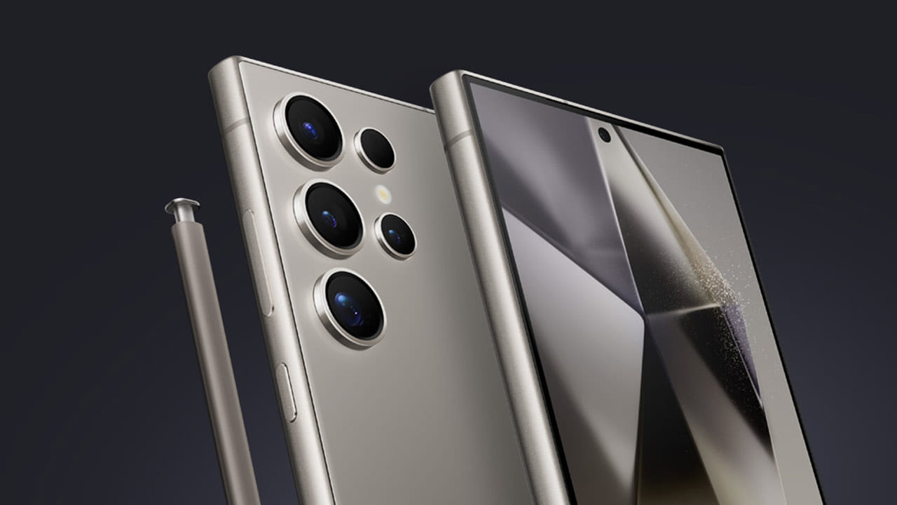 Samsung galaxy s24 ultra: మంచి బ్యాటరీ బ్యాకప్‌తో రూపొందించిన మరో స్మార్ట్ ఫోన్‌ సామ్‌సంగ్‌ గ్యాలక్సీ ఎస్‌24 అల్ట్రా ఒకటి. ఈ స్మార్ట్ ఫోన్‌లో 5000 ఎమ్‌ఏహెచ్‌తో కూడిన పవర్‌ఫుల్‌ బ్యాటరీని అందించారు. ఈ ఫోన్‌ ఇతర ఫీచర్ల విషయానికొస్తే ఇందులో 6.8 ఇంచెస్‌తో కూడిన భారీ స్క్రీన్‌ను అందించారు. 200 మెగాపిక్సెల్స్‌తో కూడిన రెయిర్ కెమెరాను అందించారు. 