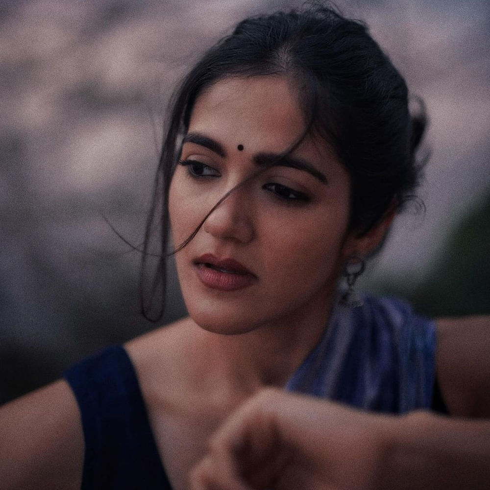 సూర్యుడికే చెమటలు పట్టిస్తోన్న సిమ్రాన్.. అదృష్టం మాత్రం అమడ దూరంలోనే..