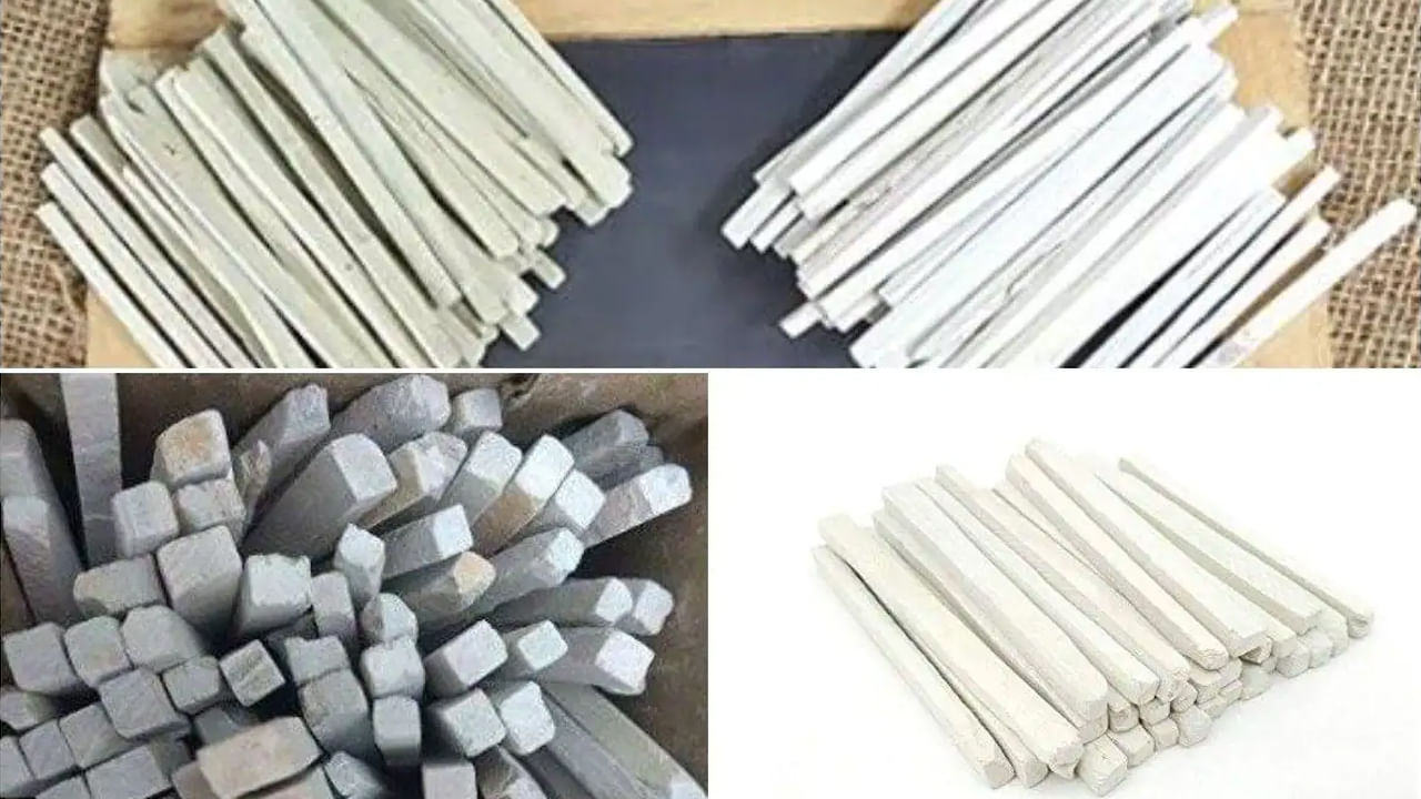 Slate Pencils - బలపాలు తినే అలవాటు ఉన్నవాళ్లు ఇప్పటికైనా ఈ అలవాటును మార్చుకోవటం మంచిదని ఆరోగ్య నిపుణులు చెబుతున్నారు. లేదంటే ఇలాంటి అనేక ఆరోగ్య సమస్యల బారిన పడాల్సిన ప్రమాదం ఉందని చెబుతున్నారు. బలపాల రుచి తాత్కాలికంగా మీకు రుచిగా అనిపించినా కానీ, ఆ తర్వాత దాని సైడ్‌ఎఫెక్ట్స్‌ వల్ల మాత్రం ఎన్నో ఇబ్బందులు పడాల్సి ఉంటుంని హెచ్చరిస్తున్నారు.