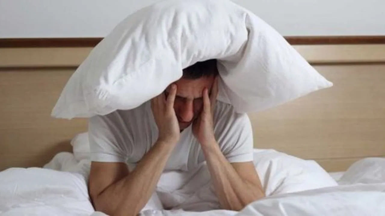 కానీ సర్వేలో పాల్గొన్న వారిలో ఎక్కువ మందికి తగినంత నిద్ర పోవడంలేదు. 61 శాతం మందిలో 23 శాతం మంది రాత్రి 4 గంటలు మాత్రమే నిద్రపోతారు. మిగిలిన 28 శాతం మంది సగటున 6 నుంచి 8 గంటలు నిద్రపోతారు. 5-6 శాతం మంది మాత్రమే రాత్రిళ్లు 8 నుండి 9 గంటల వరకు తగినంత నిద్ర పొందుతున్నారు. 