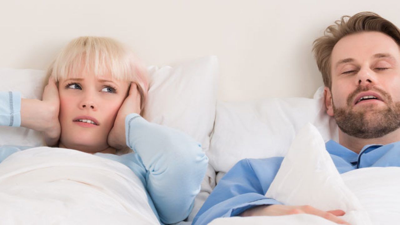 రాత్రుళ్లు మీరు సరిగ్గా నిద్రపోక పోయినా గురక వస్తుంది. అదే విధంగా గురకలో GERD వచ్చే అవకాశం కూడా ఉంది. దీని వల్ల త్వరగా బరువు పెరిగే అవకాశాలు కూడా ఉన్నాయి. అంతే కాకుండా కోపం, చిరాకు పెరిగే ఛాన్సులు ఉన్నాయి.
