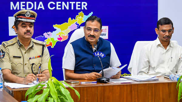 ఏపీలో ఎన్నికల కమిషన్ ముమ్మర ఏర్పాట్లు.. ఈసీకి భారీగా ఫిర్యాదులు