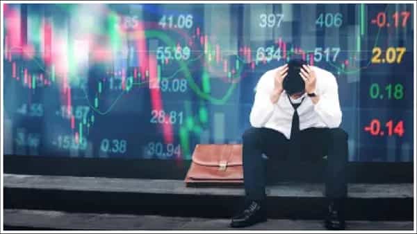 Stock Market Crash: కుప్పకూలిన స్టాక్ మార్కెట్లు.. ఒక్క రోజే రూ.13 లక్షల కోట్లు ఆవిరి