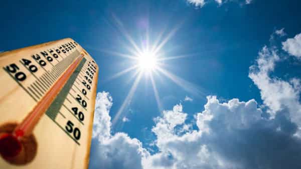 Heat Wave: మండుతున్న ఎండలు.. తెలంగాణలో 44 డిగ్రీల పైనే ఉష్ణోగ్రతలు, ఆ జిల్లాలు అలర్ట్