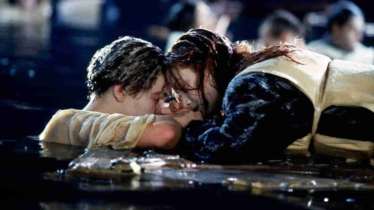 Titanic Movie: టైటానిక్ సినిమాలో హీరోయిన్ రోజ్ ప్రాణాలను కాపాడిన డోర్ వేలం.. ఎన్ని కోట్లకు అమ్ముడయ్యిందంటే..