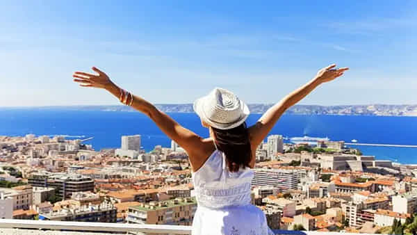 Travel Hacks: విమానం ఎక్కకుండా విదేశాలకు ప్రయాణం.. ! ఎలాగో తెలిస్తే ఎగిరి గంతేస్తారు.. జామ్ జామ్ అంటూ..