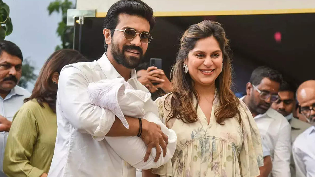 Ram Charan: చెర్రీకి బెస్ట్ హజ్బెండ్ అవార్డు ఇవ్వాల్సిందే.. విమానంలో ఉపాసన పాదాలకు మసాజ్ చేసిన రామ్ చరణ్