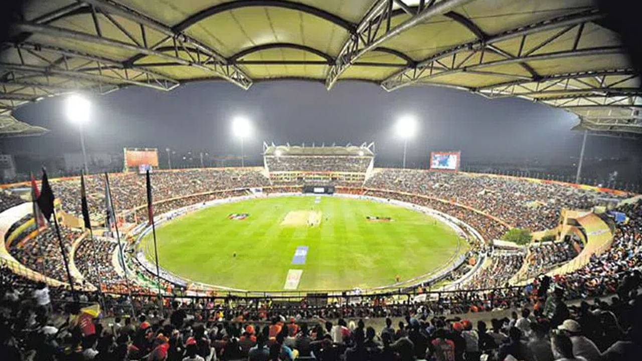IPL Match: క్రికెట్ ఫ్యాన్స్ కు బిగ్ షాక్.. ఉప్పల్ స్టేడియంకు పవర్ కట్, హైదరాబాద్, చెన్నై మ్యాచ్‌పై ఉత్కంఠ