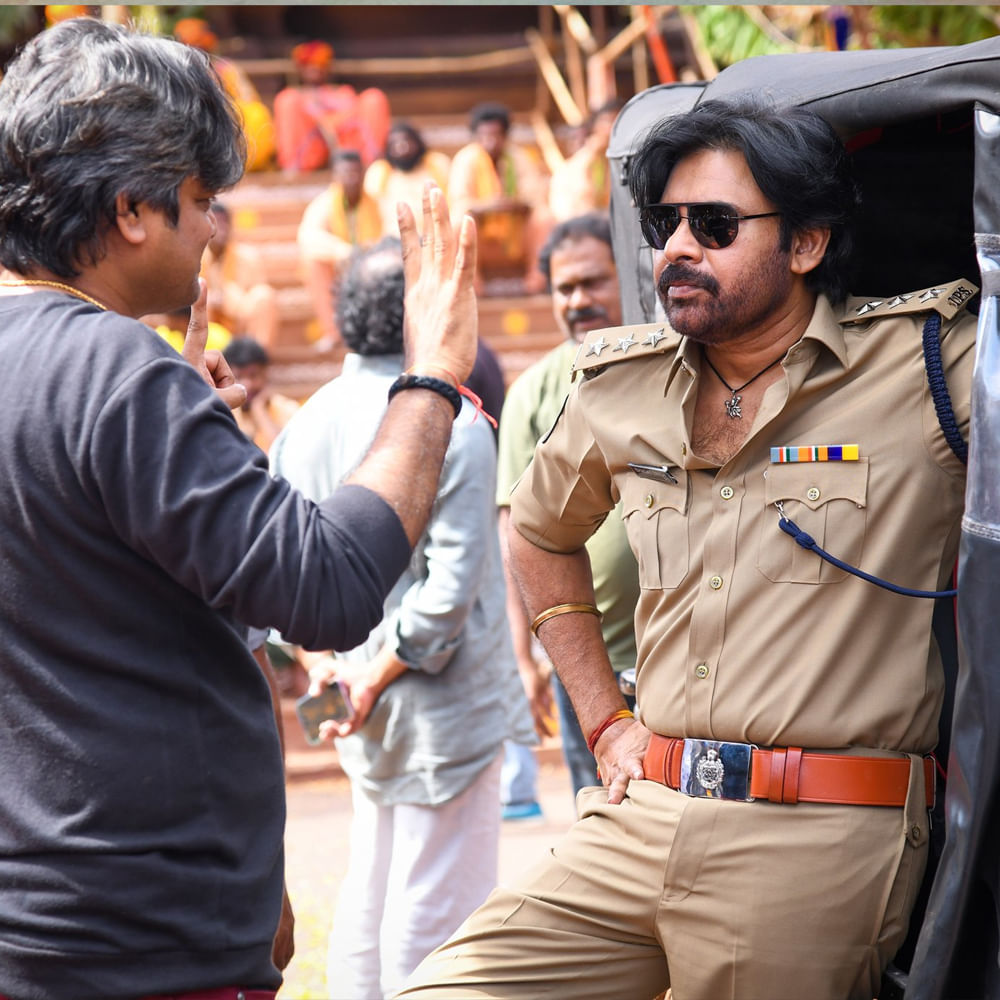 మరి అందులో నిజమెంత..? అదే జరిగితే హరీష్ శంకర్ ప్లాన్ ఏంటి.? ఆర్నెళ్లుగా పవన్ కళ్యాణ్ రాజకీయాలతోనే బిజీగా ఉన్నారు. దానికోసం సినిమాలను పూర్తిగా పక్కనబెట్టేసారు. నిర్మాతలకు కూడా ఇదే విషయం సూటిగా సుత్తి లేకుండా చెప్పారు పవన్.