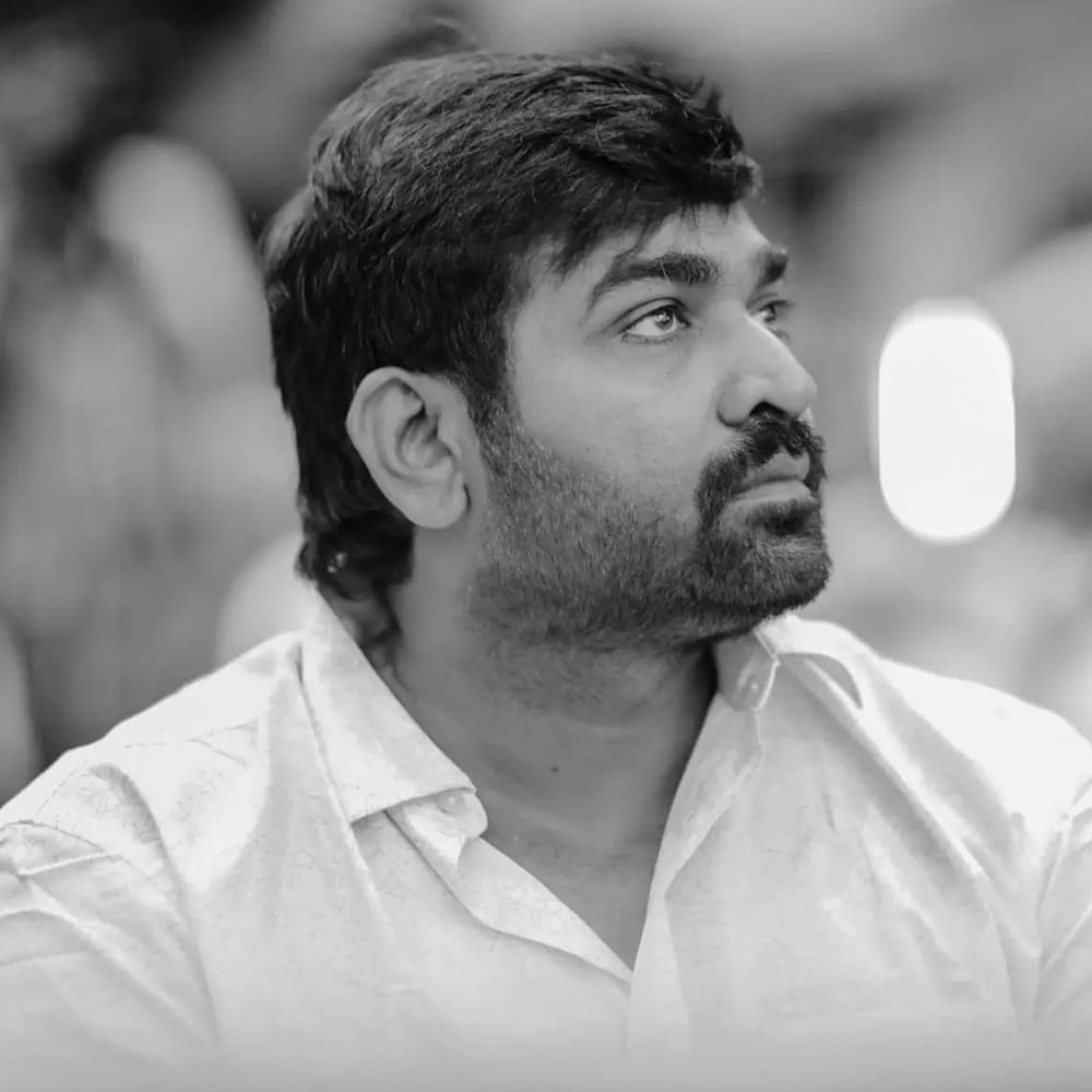 కంటెంట్ సంగతి ఎలా ఉన్నా...? వంద రోజుల పాటు విజయ్ సేతుపతి లాంటి బిగ్ స్టార్‌ను వంద రోజుల పాటు బ్లాక్ చేయటం విషయంలోనే ఫ్యాన్స్ హర్ట్ అవుతున్నారు. మరి ఇప్పటికైనా  విజయ్‌ సేతుపతిని వెట్రిమారన్‌ వదిలిపెడతారేమో చూడాలి.