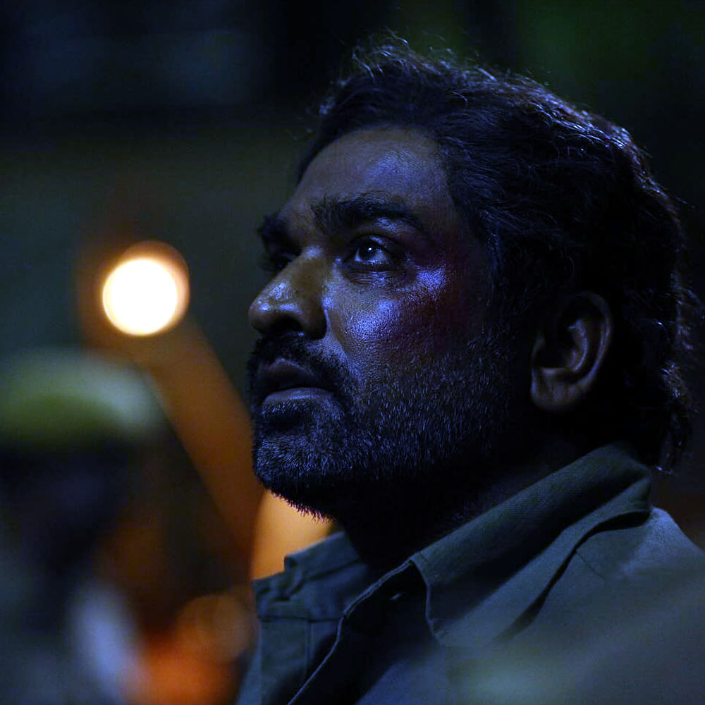 అయితే, అలాంటి ఊహలను ఎంకరేజ్ చేయలేదు విజయ్ సేతుపతి. నేను చేయాలనుకున్న విలన్ రోల్స్ చేసేశాను. హీరోగా సినిమాలు చేయాలనుకుంటున్నాను.