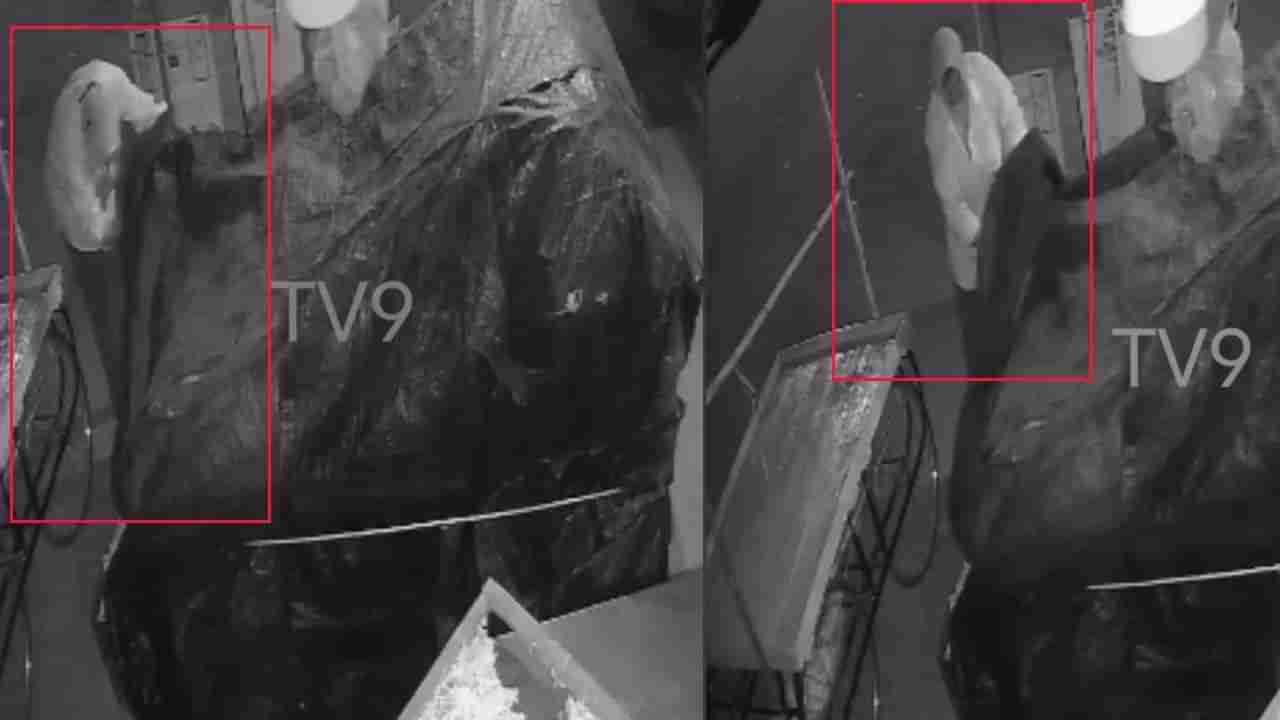 Watch Video: అర్ధరాత్రి తోపుడు బండ్లపై చీప్గా ఏంటి ఆ పని.. సోషల్ మీడియాలో వీడియో వైరల్..