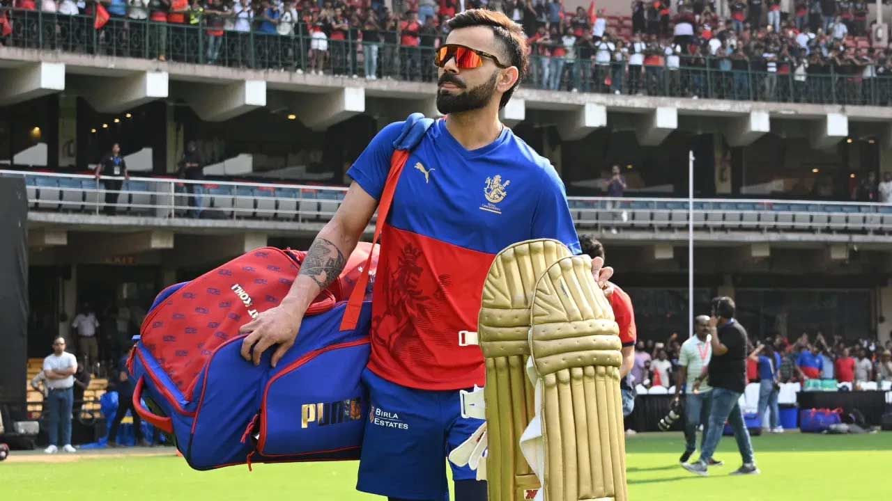 IPL 2024 Virat Kohli: CSKతో జరిగే మ్యాచ్‌లో విరాట్ కోహ్లీ కేవలం 1 పరుగు మాత్రమే చేస్తే, అతను చెన్నై జట్టుపై 1000 పరుగులు పూర్తి చేస్తాడు. విరాట్ ఇప్పటివరకు మొత్తం 999 పరుగులు చేశాడు. ఇందులో ఛాంపియన్స్ లీగ్ గణాంకాలు కూడా ఉన్నాయి.