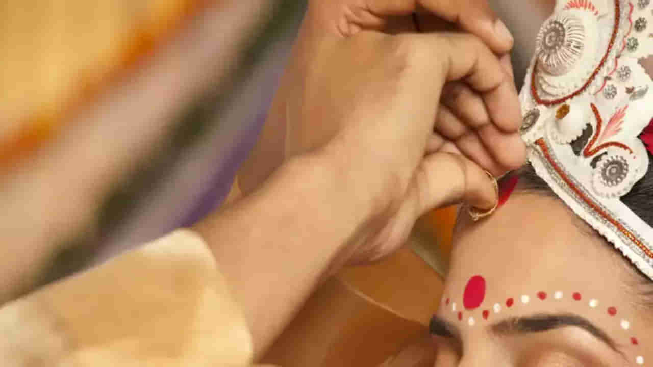 Sindoor: సింధూరం ధరించడం హిందూ వివాహిత బాధ్యత.. అప్పుడే వివాహితగా గుర్తింపు.. కోర్టు తీర్పు