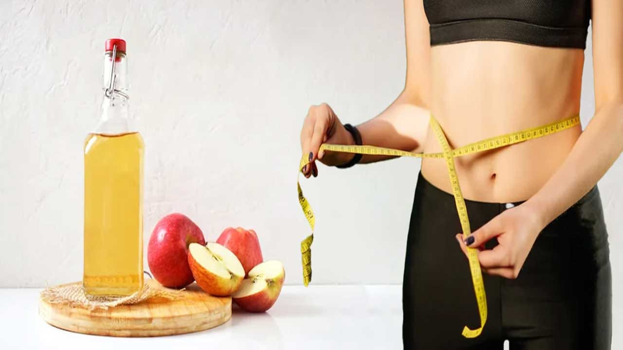 రోగనిరోధక శక్తిని పెంచుతుంది: యాపిల్ వెనిగర్ తీసుకోవడం వల్ల రోగనిరోధక శక్తి పెరుగుతుంది. ఇది యాంటీమైక్రోబయల్ లక్షణాలను కలిగి ఉంది. ఇది ప్రమాదకరమైన బ్యాక్టీరియా నుంచి శరీరాన్ని దూరంగా ఉంచుతుంది.