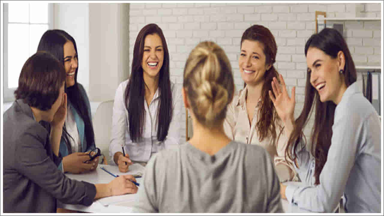 సీనియర్ మేనేజ్ మెంట్ పోస్టుల్లో పనిచేసే మహిళలు ఆఫీసులో పనిచేయడానికి ఇష్టపడరు.. కారణం ఏంటో తెలుసా?