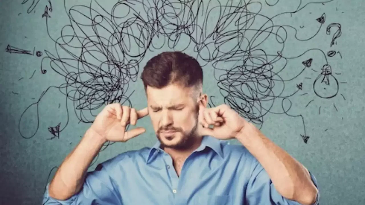 యోగాసనాలు అనేవి ప్రాచీన కాలం నుంచి ఉన్నవి. యోగాతో ఎలాంటి అనారోగ్య సమస్యలనైనా అదుపు చేయవచ్చు. ప్రతి రోజూ యోగాసనాలు వేయడం వల్ల శారీరక ఆరోగ్యంతో పాటు మానసిక ఆరోగ్యం కూడా లభిస్తుంది. క్రమం తప్పకుండా కొన్ని యోగాసనాలు వేస్తే మానసిక ఆందోళన, ఒత్తిడిని దూరం చేసుకోవచ్చు.
