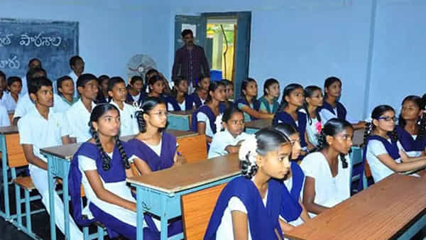 AP News: ఏపీ విద్యార్ధులకు శుభవార్త.. వేసవి సెలవులు పొడిగింపు.! వివరాలు ఇవిగో
