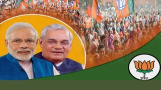 Gujarat: ఇదేం పాడుపని టీచర్.! పాఠాలు చెప్పాల్సిందిపోయి.. స్టూడెంట్‌తో అలా..