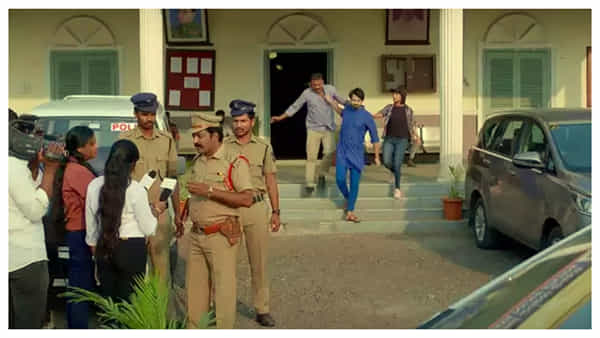 Brahmamudi, April 4th episode: కవిలో దాగివున్న మాస్ యాంగిల్.. బోల్తా పడ్డ కావ్య!