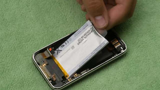 Watch Video: తలుపుకు తాళం వేస్తే తప్పదు చోరీ.. రెండేళ్లుగా వీడని మిస్టరీకి పోలీసుల చరమగీతం..