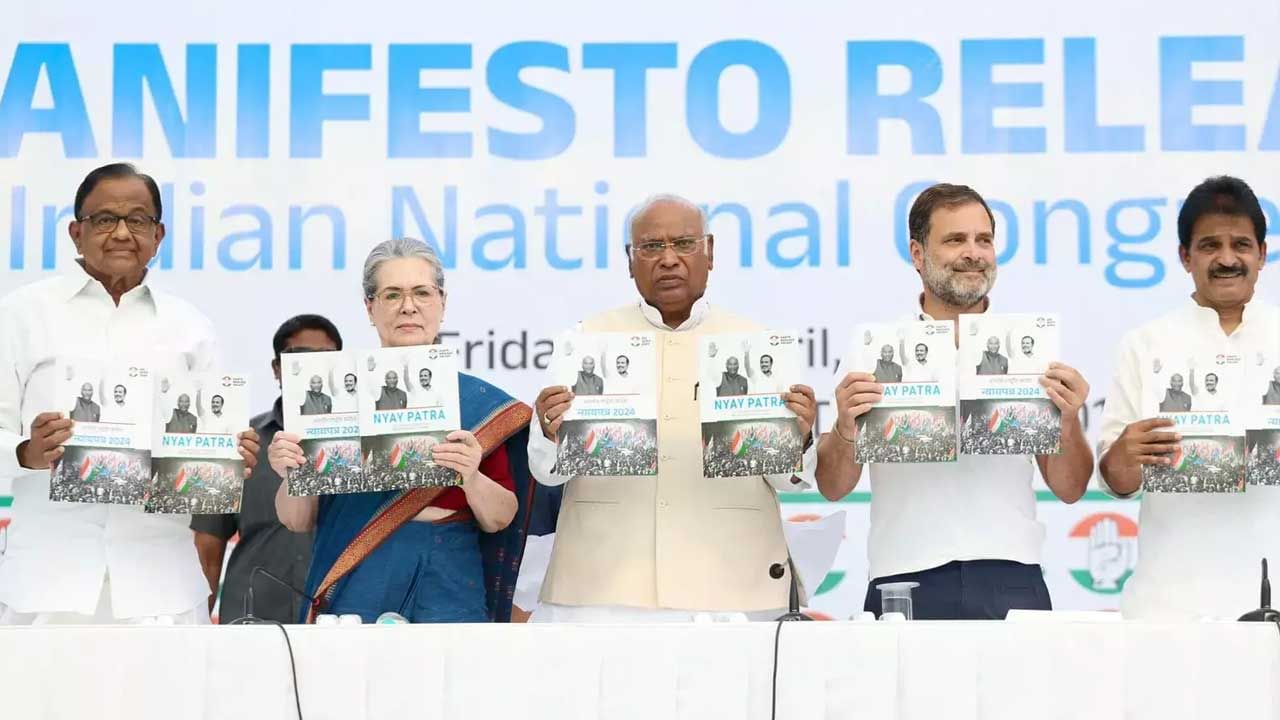 Congress: ఎన్నికల వేళ కాంగ్రెస్ హామీలు.. యువరాజుకు భారత్ పట్టం కట్టేనా..