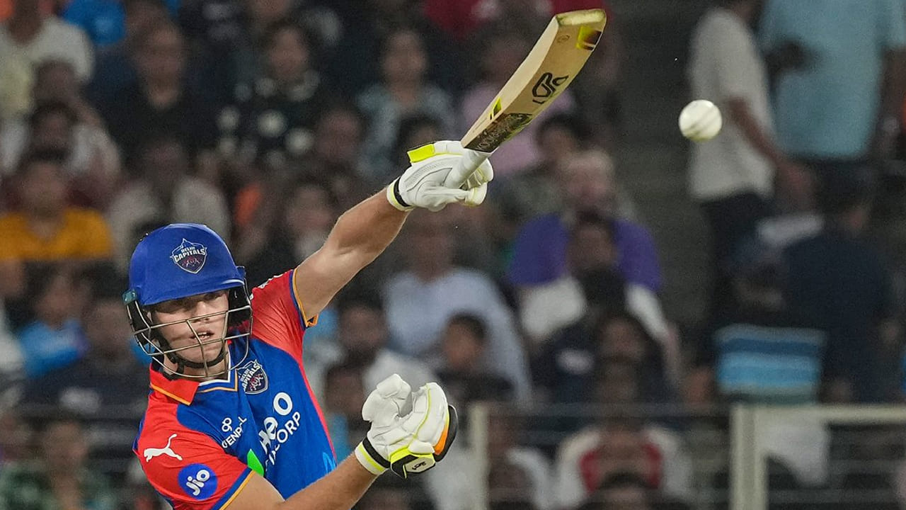 పిల్లబచ్చా కాదు పిడుగులాంటోడు.. కేవలం 18 బంతుల్లోనే ఊహకందని ఊచకోత.. బౌలర్లకు సుస్సునే.!