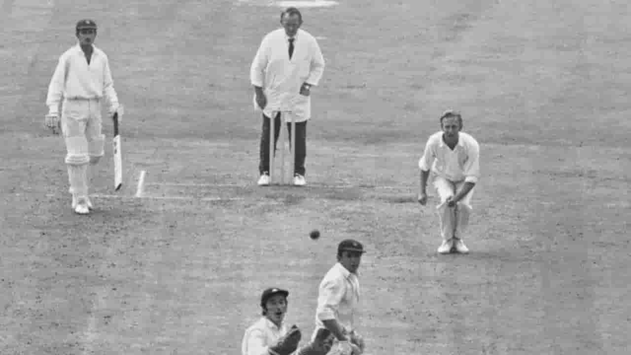 17 ఏళ్లకే ఎంట్రీ.. 3000లకుపైగా వికెట్లు.. ప్రపంచానికి వీడ్కోలు పలికిన మోస్ట్ డేంజరస్ ప్లేయర్..