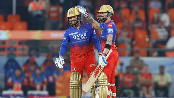 SRH vs RCB Score: హాఫ్ సెంచరీలతో అదరగొట్టిన కోహ్లీ, పాటిదార్.. హైదరాబాద్ టార్గెట్ 207