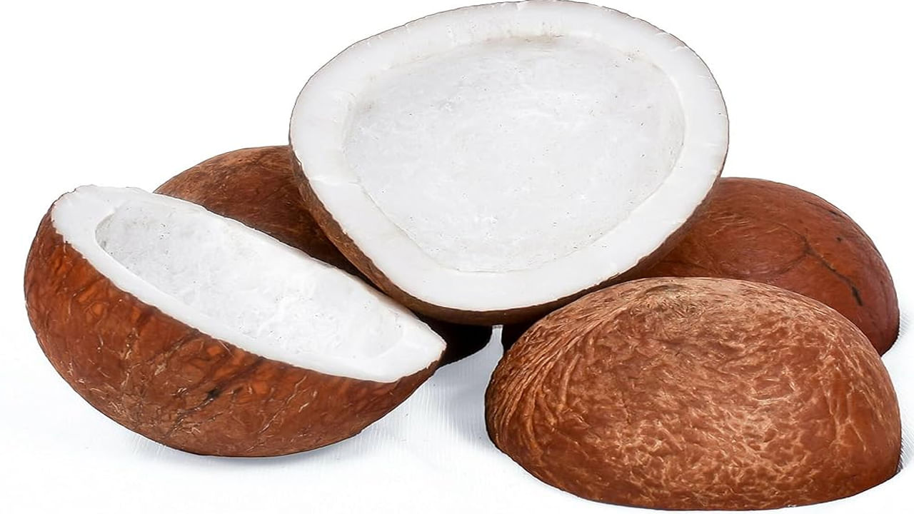 Dry Coconut Benefits: ఎండు కొబ్బరి ముక్క తింటే ఎన్ని లాభాలో తెలుసా..? నరాల సమస్యతో బాధపడే వారికి వరంలాంటిది..!