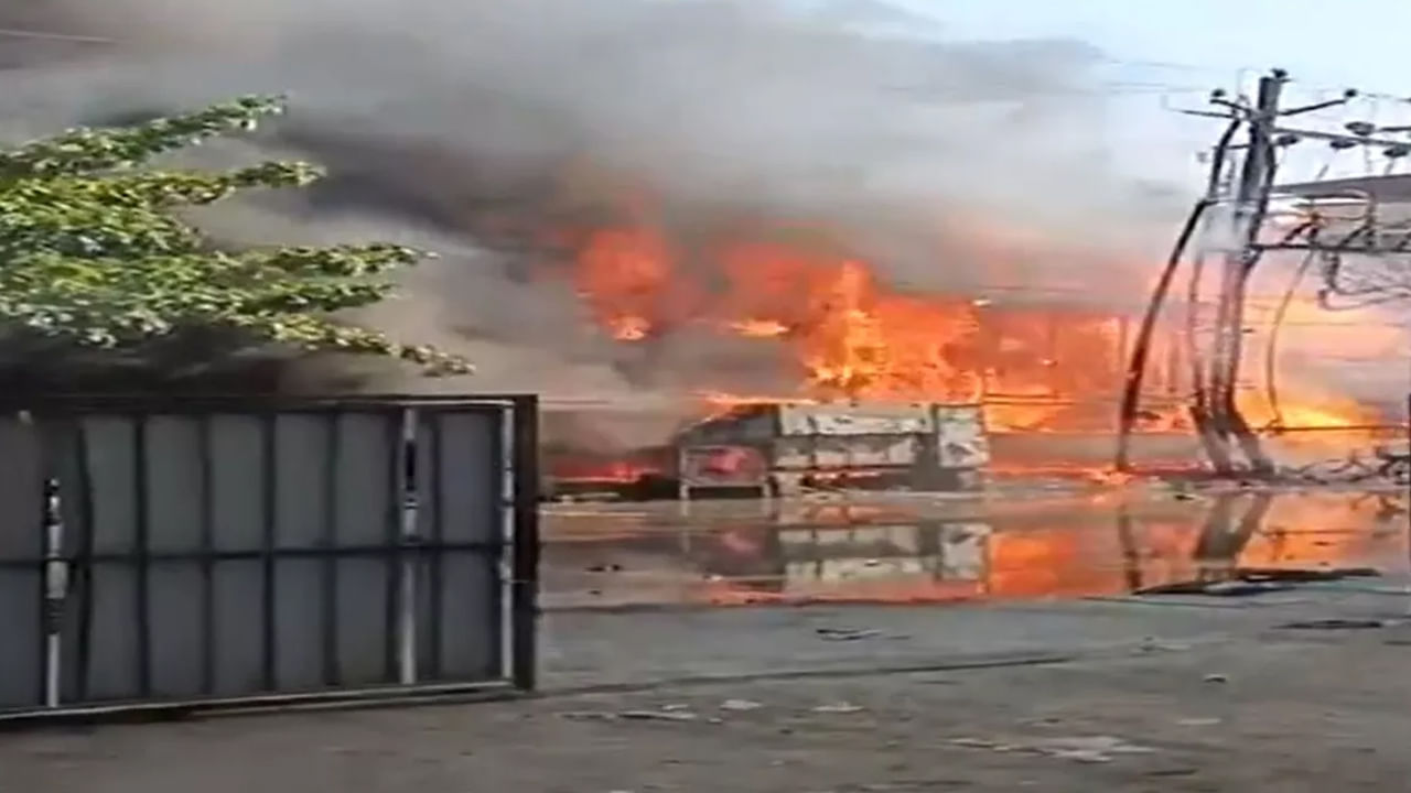 Fire Accident: రద్దీగా ఉన్న రెస్టారెంట్‌లో భారీ అగ్నిప్రమాదం.. ప‌లువురికి గాయాలు