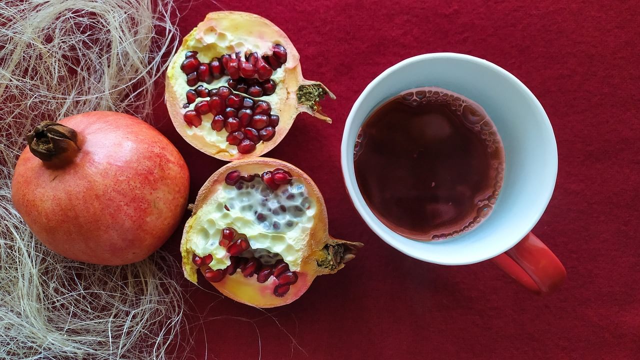 Pomegranate Uses: ఒక్క దానిమ్మ పండుతో వంద రోగాలకు చెక్ పెట్టొచ్చు!