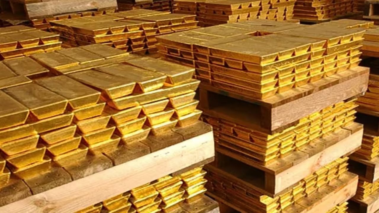 Gold Smuggling: ఎన్నికల సిత్రాలు.. వందల కోట్ల విలువైన 1400 కిలోల బంగారం సీజ్‌! ఎయిర్‌పోర్ట్‌ అధికారులపై డౌట్‌..