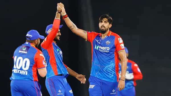 GT vs DC: ఢిల్లీ బౌలర్ల దూకుడు.. 89 పరుగులకే గుజరాత్ ఆలౌట్.. 3 వికెట్లతో మెరిసిన ముఖేష్