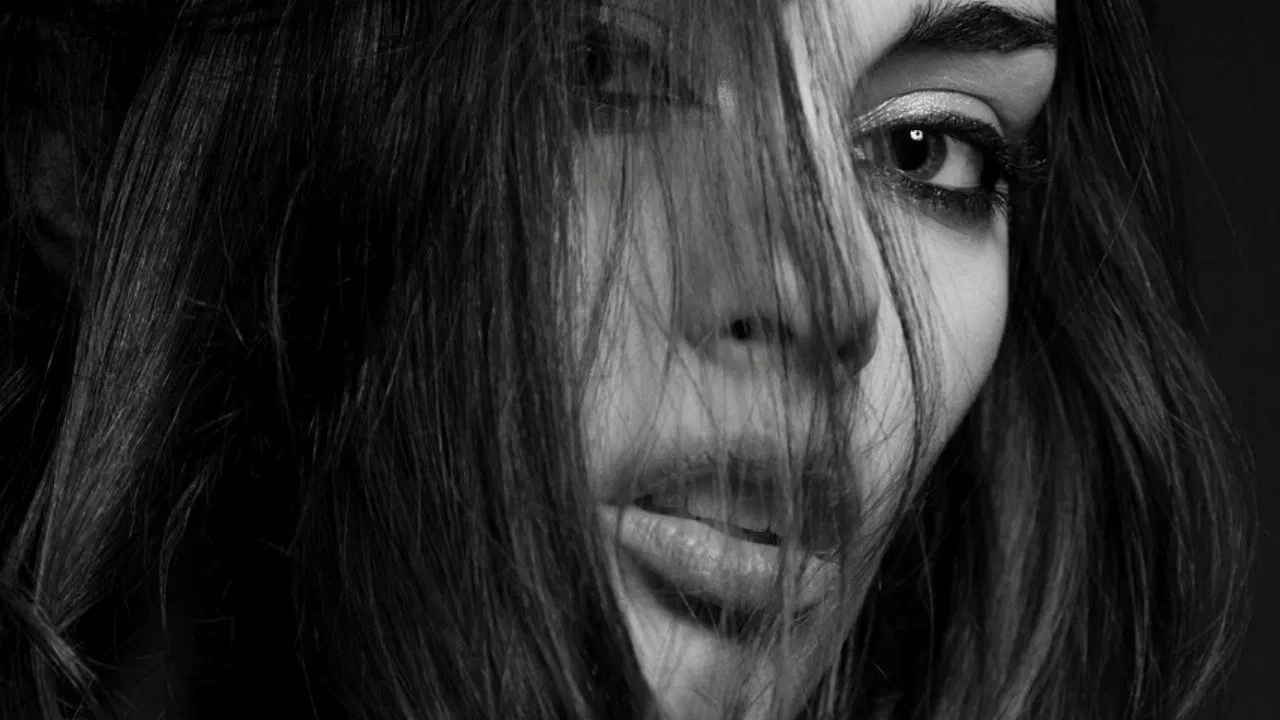 తల నుంచి రాలిన వెంట్రుకలకు మహా అయితే రూ.100, రూ.200 ఉంటుందని అనుకుంటే పొరబాటే. ముఖ్యంగా భారతీయలు వెంట్రుకలు విదేశాల్లో భారీ డిమాండ్‌ ఉంది. కేజీ వెంట్రుకలు రూ.40 వేలకు విక్రయిస్తున్నారు